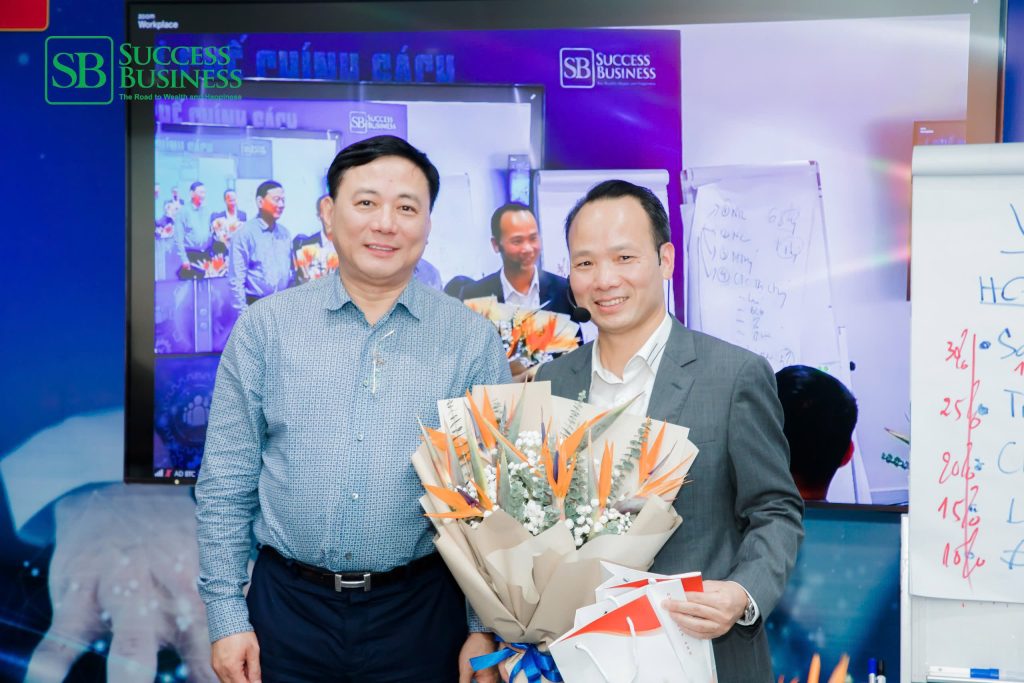 Thủ lĩnh Alphanam gặp gỡ Tiến sĩ Tô Nhật và học hỏi từ Chương trình đào tạo “Cơ chế chính sách thiết thực, hiệu quả”
